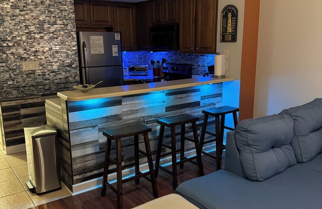 " Awesomeness At Its Best " Beach Front 5th Floor Condo. (FREE Beach Service)