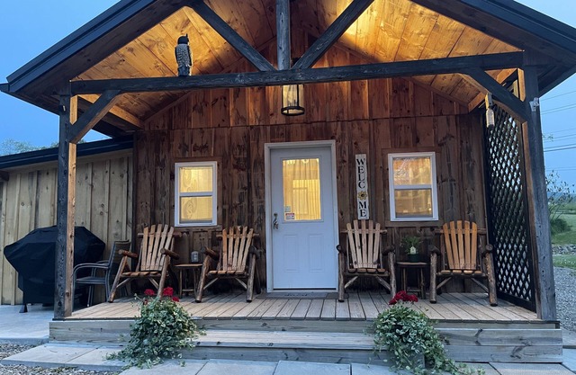 Ayers Acres Cabin 1 - near Watkins Glen, Corning, Finger Lakes - sleeps 6