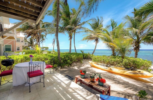 Azure Breeze #4, Beachfront, White Sand, Bikes, Kayak, Snorkel Gear, Rum Point!