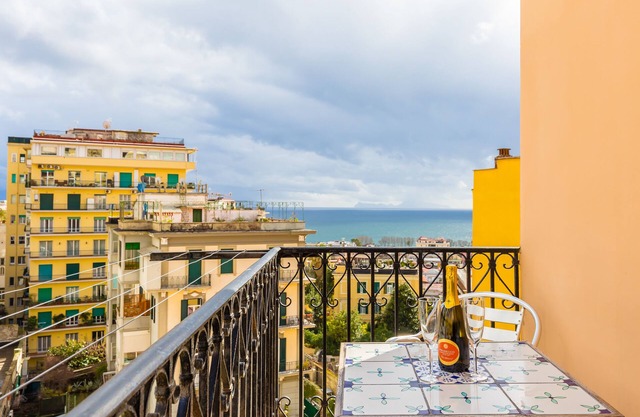 B&B Civico 33 - Parthenope Qdpl