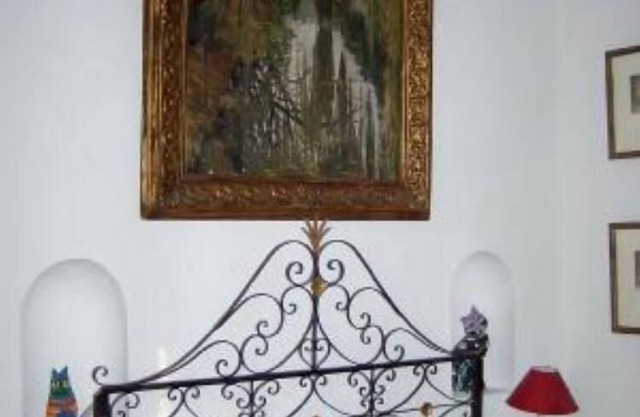 B&B, double glazing, 10 minutes drive from Málaga airport, max.4 nights.