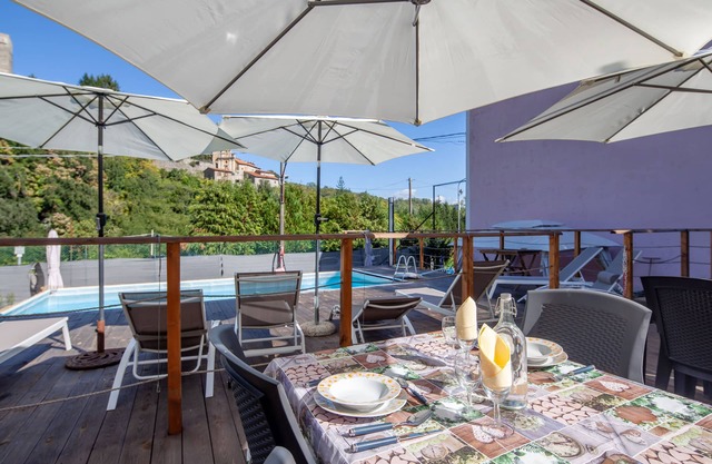 B&B Lunigiana & Cinque Terre: pool, typical dinners, wellness family&friends