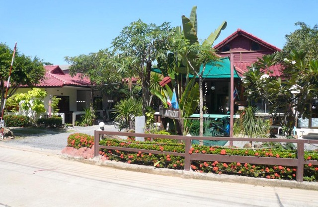 Baan Lamai Resort