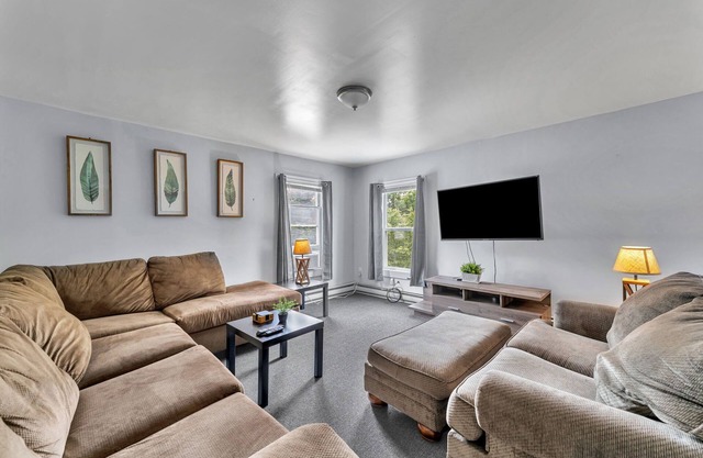 Babe Ruth Apt 2 - All Star Baseball Rentals