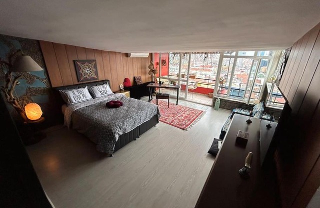 Babil House