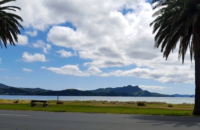 Bach at The Beach - Whitianga Holiday Home