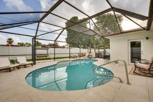 Backyard Oasis Fort Lauderdale Home Near Beach
