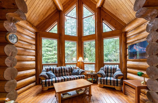 Baker Bliss 3100 Sqft, Wifi, HotTub, EV charger