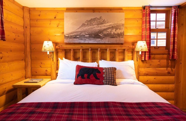 Baker Creek | Superior Two Bedroom Cabin