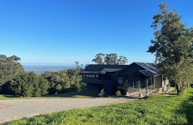 Baker House - Berry Mountain - Ultimate Luxury Country Getaway - NEW LISTING