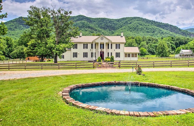 Balcony Downs Historic Home Near River Access