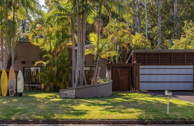 Bali by the Bay- Coastal retreat in Tarbuck Bay
