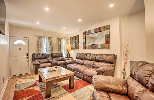 Baltimore Townhome Near Oriole Park w/A/C!
