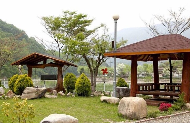 Bandi Hwangto Pension