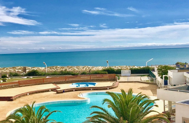 BARCARESA-Apartment beautiful sea view swimming pool tennis mini golf parking wifi