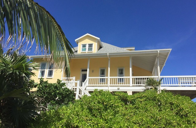 Barefoot Beach - oceanfront beach house w/private beach, sunrise & sunset views