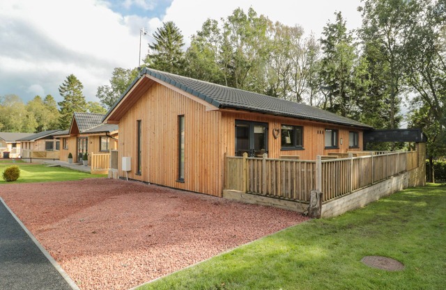 BARN OWL, pet friendly, character holiday cottage in Otterburn