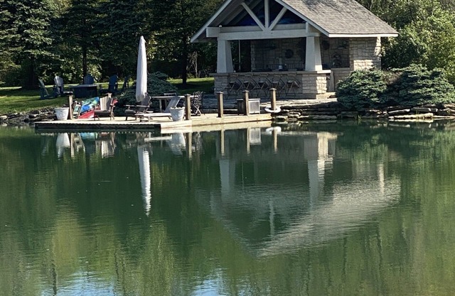 Barn with Big Porch, Chapel, Pond, Fishing, Kayaks between Dayton and Cincinnati