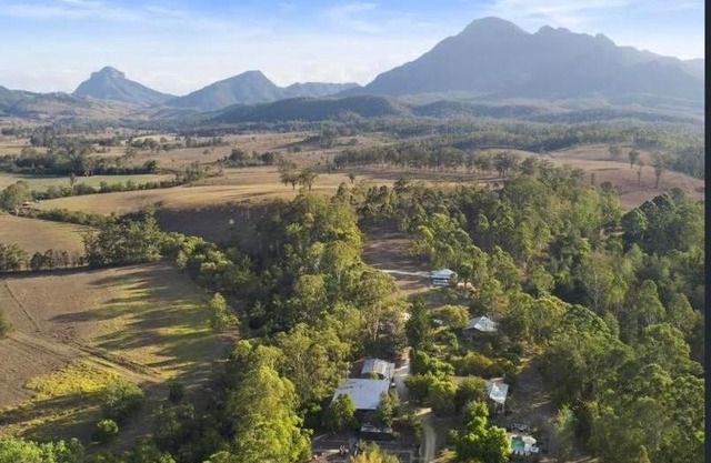 Barney Creek Vineyard Cottages