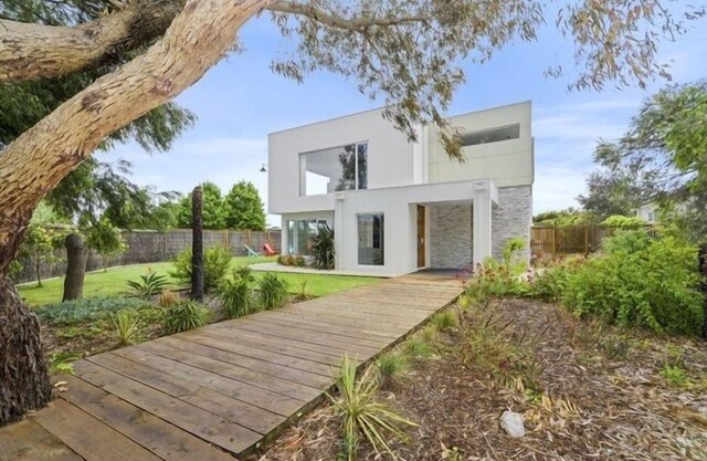 Barwon Links - spacious living