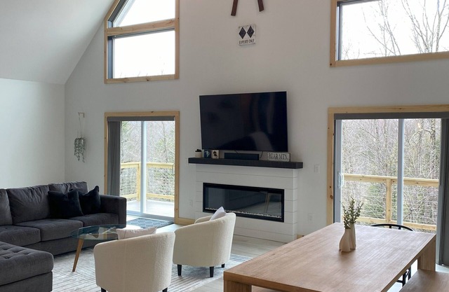 Base Camp Retreat at Killington - Trail Access, Fire Pit, Hot Tub, & Arcades