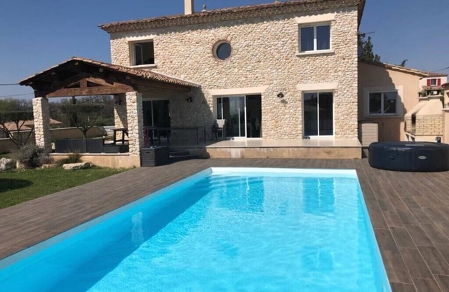 Bastide du soleil with swimming pool