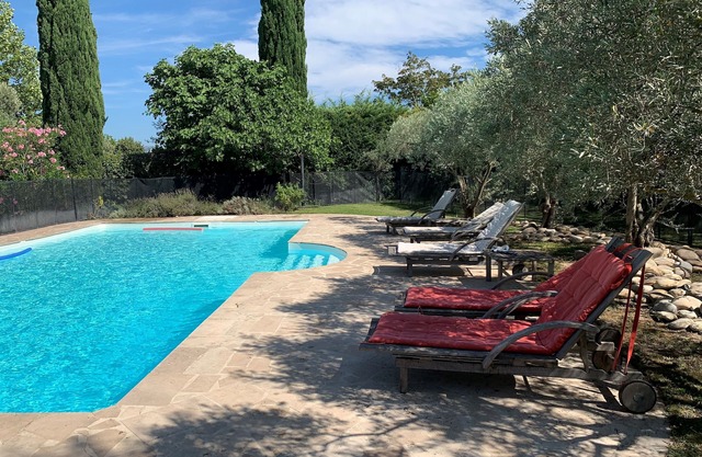 Bastide Familiale Dans un Magnifique Jardin Paysagé