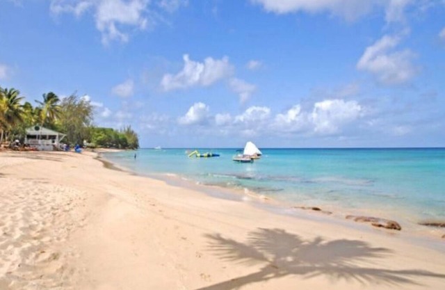 Battaleys Mews, Villa Monkey Puzzle is 5 minute walk from the Beach