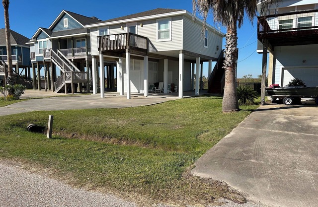 Bay Ridge home. Coastal retreat for family fun. Beach and bay views.