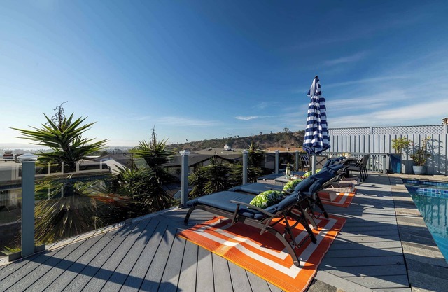 Bay View Bliss/Beach/Pool/Shops