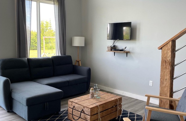 Bay View Country Cottage #2