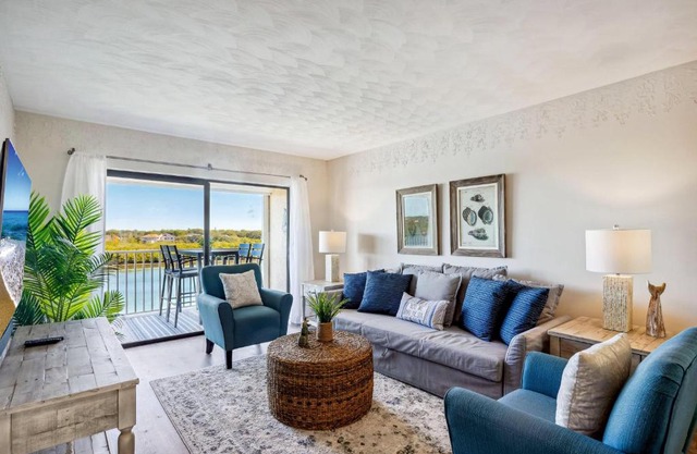 Bayshore Yacht & Tennis 409 - Premier