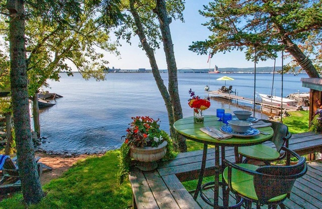 Bayview Cottage – Lakeside Getaway with Dock, Beach Access & Near Canal Park