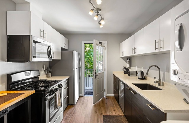 (BC1bJ) Great Value, Serviced Condo in Quiet Neighborhood