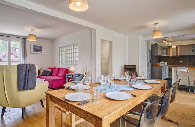 Beachside Family Retreat with Parking & Garden