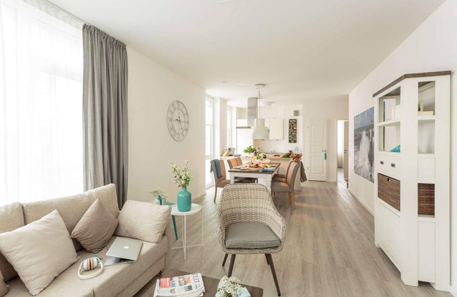 Beach and sea on your doorstep - vacation apartment D-02 on the Baltic Sea with sea views