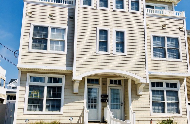 Beach Block House.Fantastic Location Near Everything