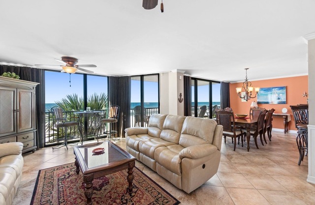 Beach Front Condo - FREE Beach Chairs! PW307