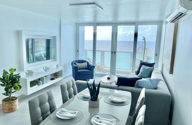 Beach Front Condo With Endless Ocean Views II
