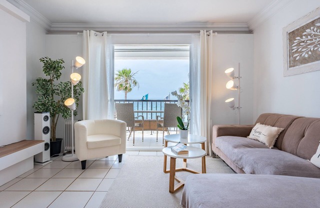 BEACH Front duplex - Full SEA View - Dona Lola BEACH Resort - between MARBELLA and La Cala de Mijas - Ref. CS199