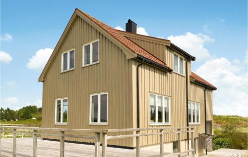 Beach Front Home In Smøla With Kitchen