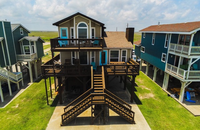 Beach Front Home Seconds Away From The Beach