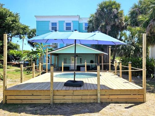 Beach Gangsta's Paradise fire pit cowboy pool pool table