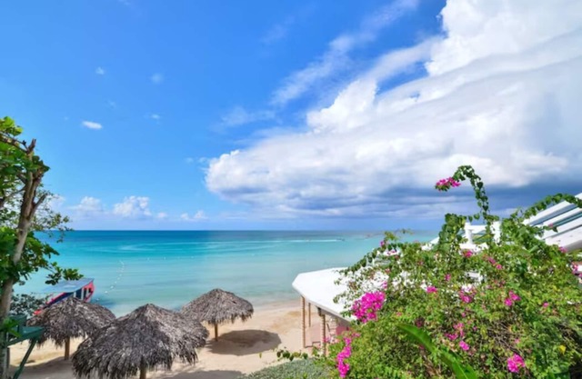 Beach House Condos Garden House Apartment III - 7mile Beach Jamaica