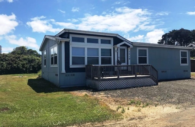 Beach House Getaway, Steps From The Beach