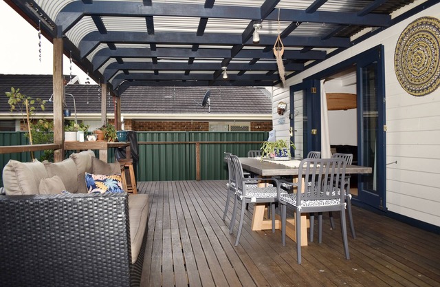Beach House style home close to transport