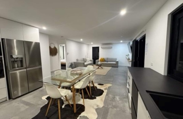 Beach Lane - Modern Coastal Stay