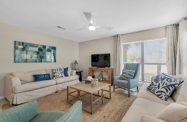 Beach on a Budget | 💰 Affordable Pet-Friendly Condo + Steps to Beach 🐾