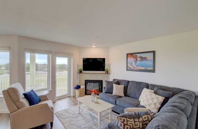 Beach Please- Oceanfront easy access to the beach