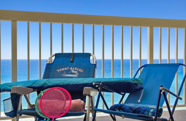 Beach Please! 9th Floor! 2- full Bathrooms!